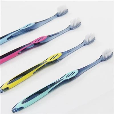 Raspall de dents compacte amb truges suaus